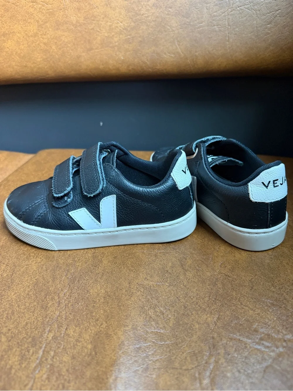 Veja Kids Esplar Sneaker Black with White Accent unisex US 11 EU 28